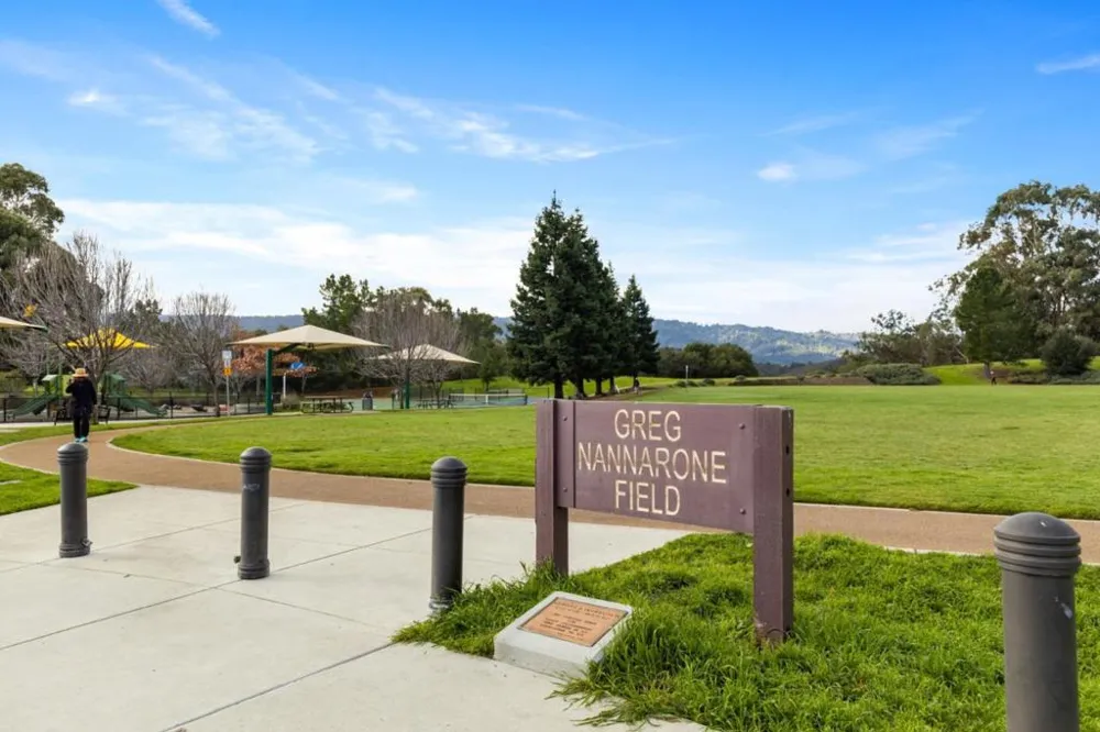 4 Honeysuckle Lane San Carlos, CA 94070
