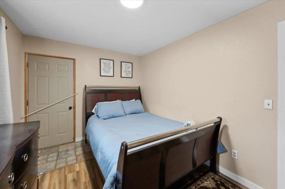 196 Sunset Lane Sugarloaf, CA 92386