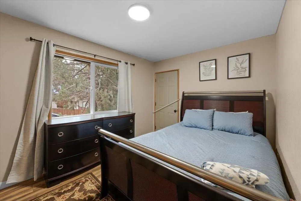 196 Sunset Lane Sugarloaf, CA 92386