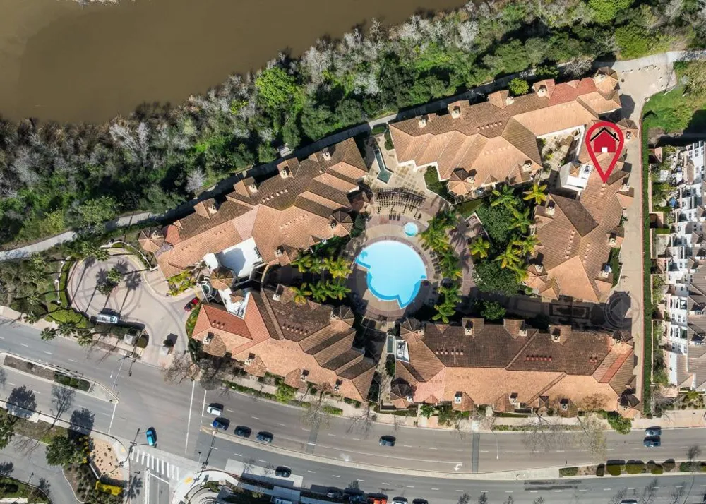 580 Camino de la Reina #321 San Diego, CA 92108