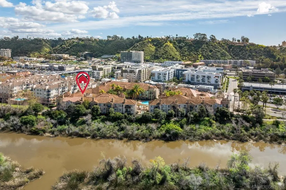 580 Camino de la Reina #321 San Diego, CA 92108
