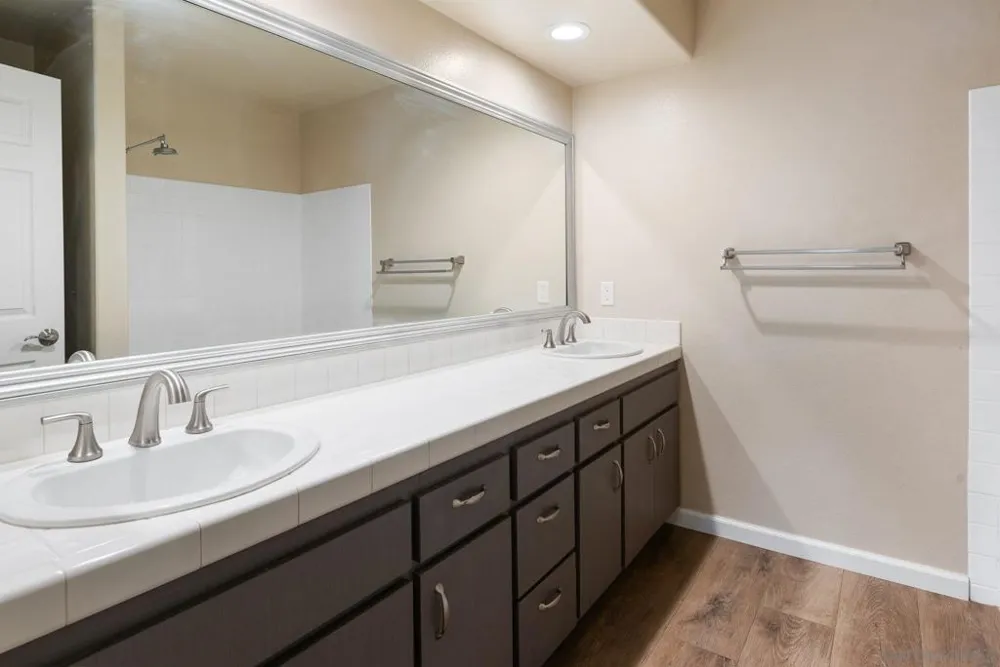 580 Camino de la Reina #321 San Diego, CA 92108