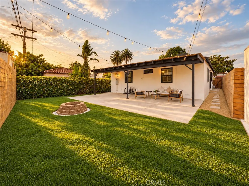1744 S Genesee Ave Los Angeles, CA 90019