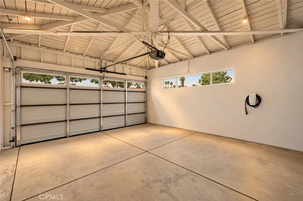 1744 S Genesee Ave Los Angeles, CA 90019