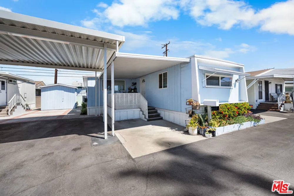 16601 Garfield Ave #116 Paramount, CA 90723
