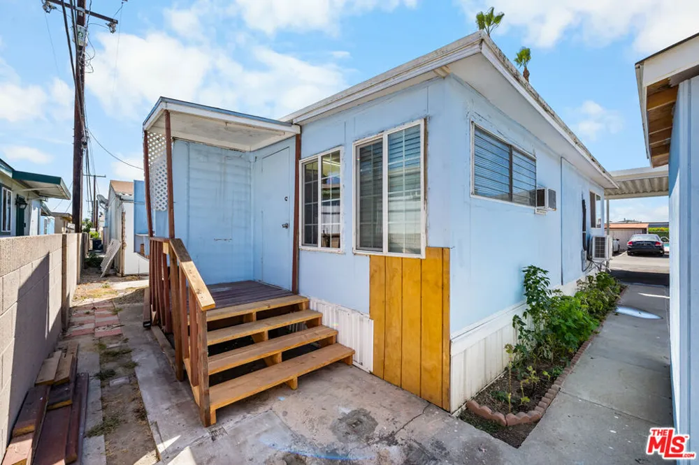 16601 Garfield Ave #116 Paramount, CA 90723