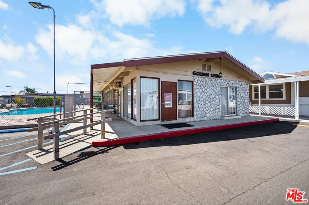 16601 Garfield Ave #116 Paramount, CA 90723