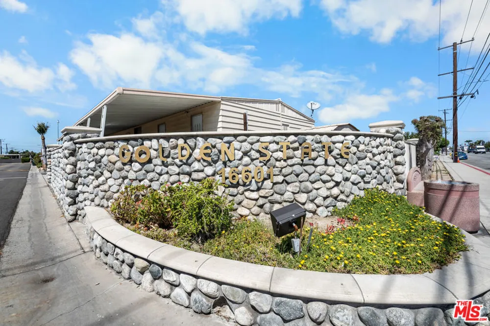 16601 Garfield Ave #116 Paramount, CA 90723