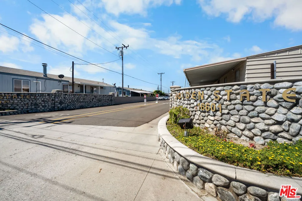 16601 Garfield Ave #116 Paramount, CA 90723