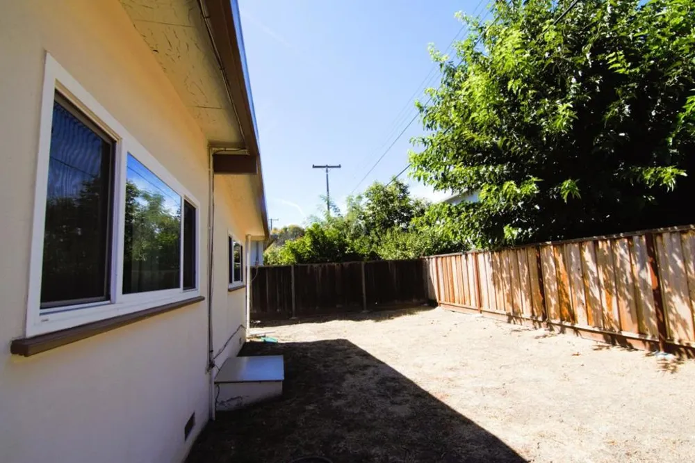 3523 Elmhurst Avenue Santa Clara, CA 95051