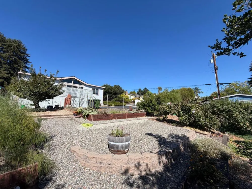 3355 Merrill Road Aptos, CA 95003