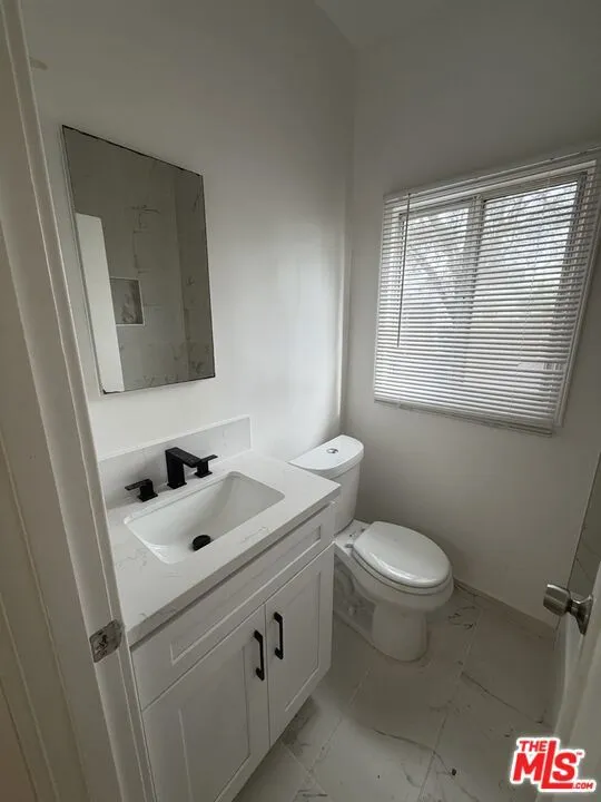 4504 S Hoover Street Los Angeles, CA 90037