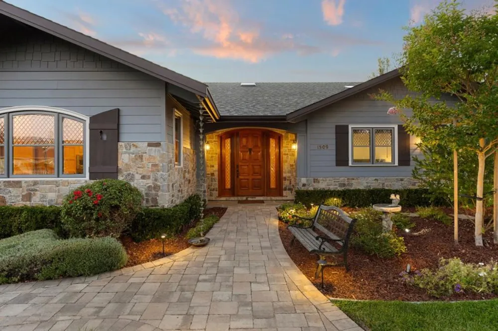 1509 Walnut Drive Campbell, CA 95008