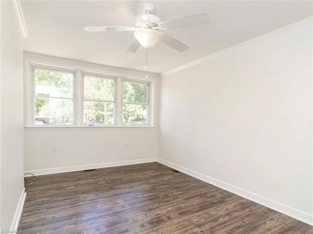 1527 Sherwood Drive Burlington, NC 27215