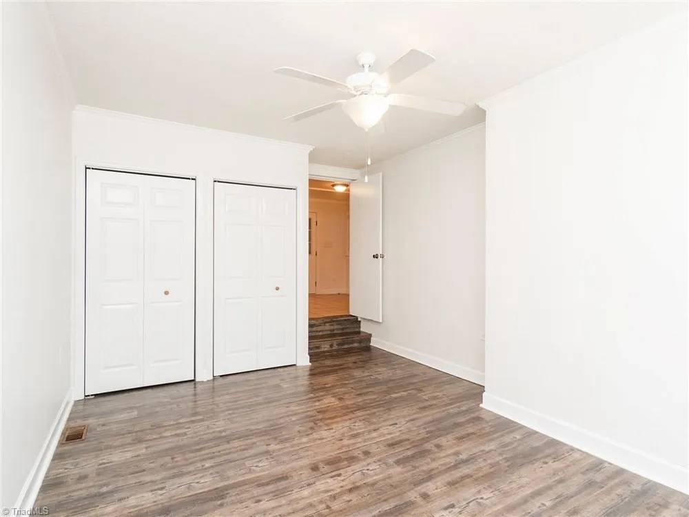 1527 Sherwood Drive Burlington, NC 27215