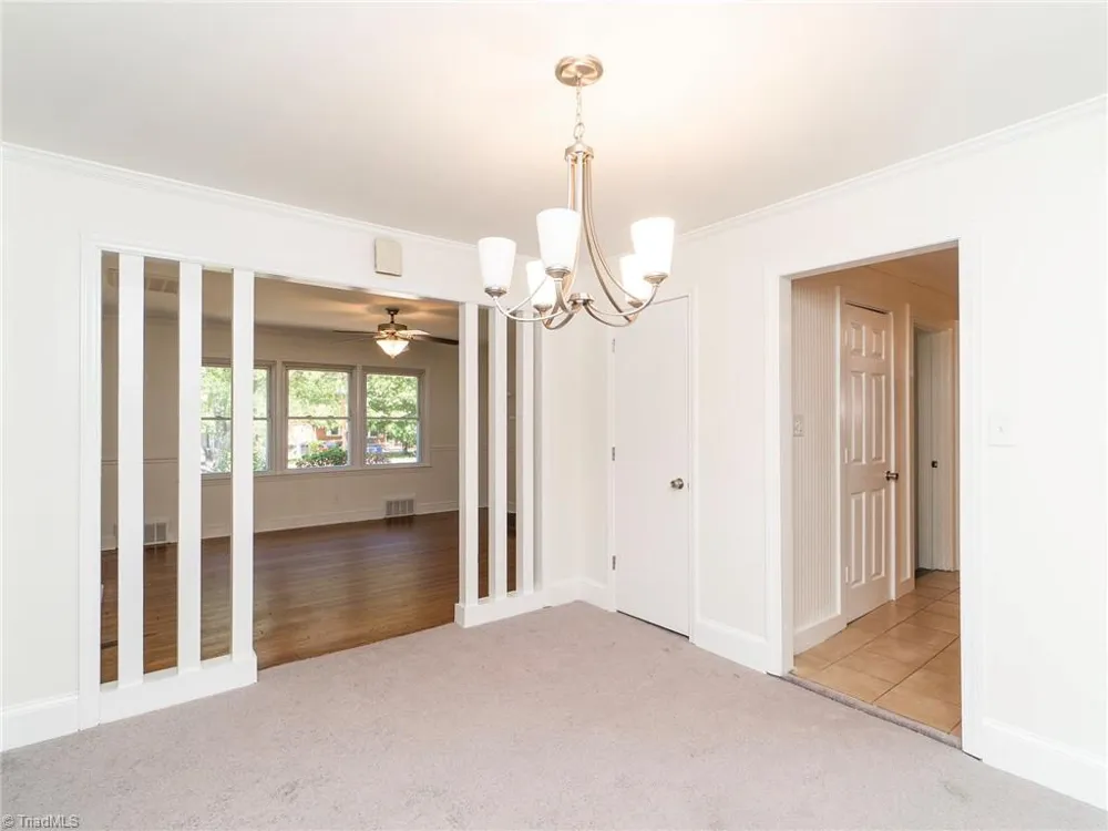 1527 Sherwood Drive Burlington, NC 27215