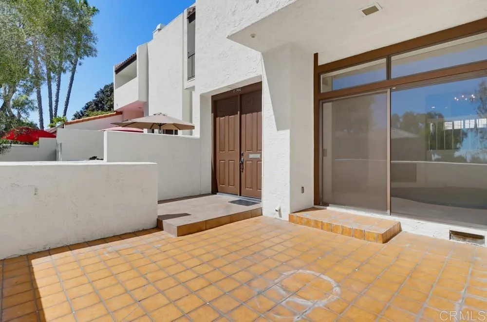 6744 Caminito Del Greco San Diego, CA 92120