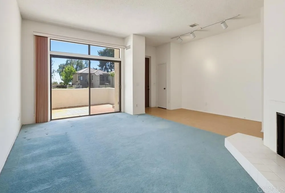 6744 Caminito Del Greco San Diego, CA 92120