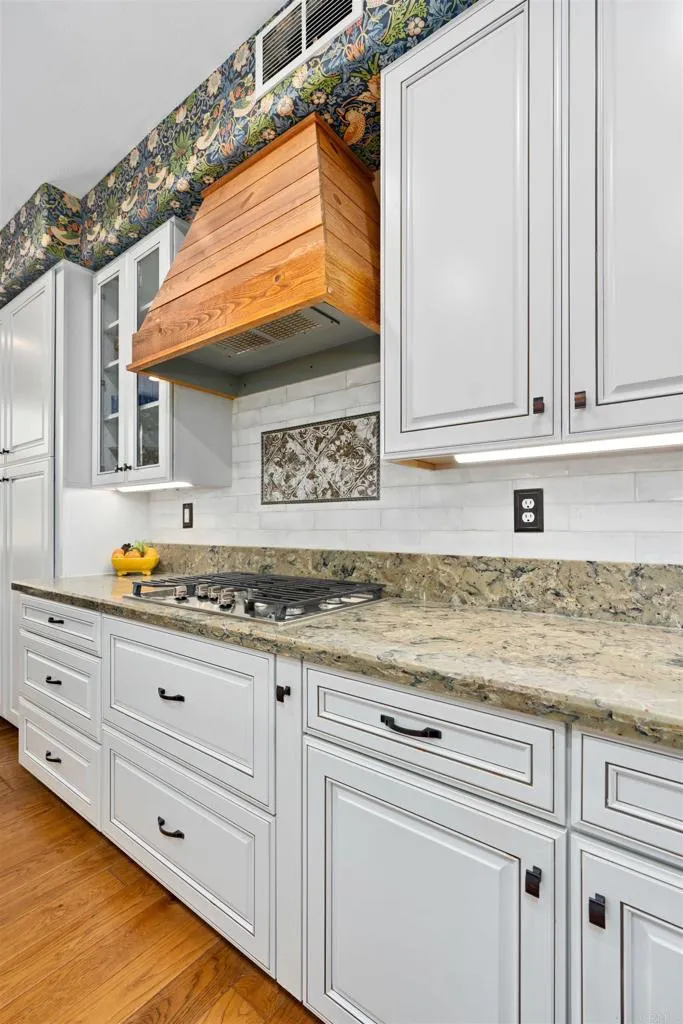 2704 W Canyon Avenue San Diego, CA 92123