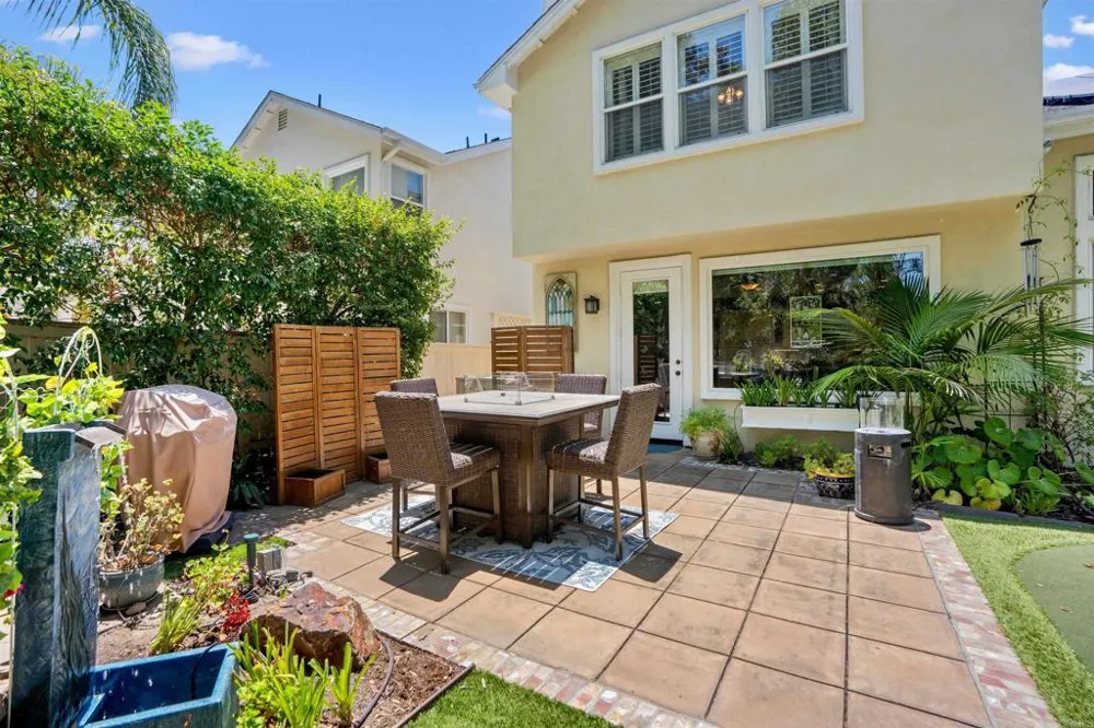 2704 W Canyon Avenue San Diego, CA 92123
