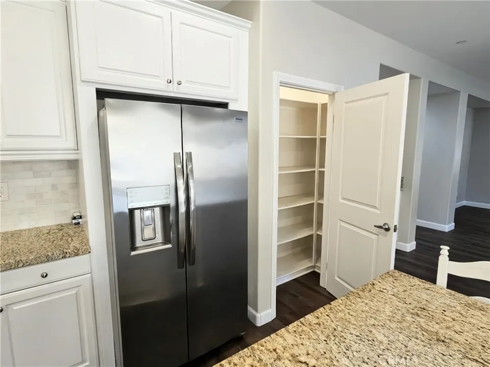 5093 S Mccleve W Ontario, CA 91762