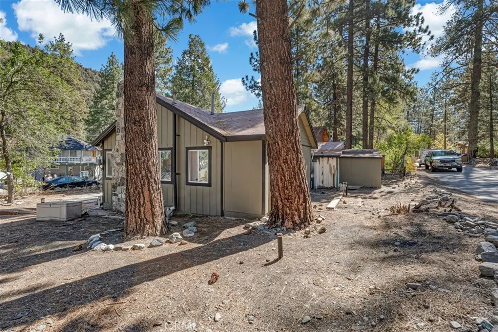 1459 Ross Street Wrightwood, CA 92397