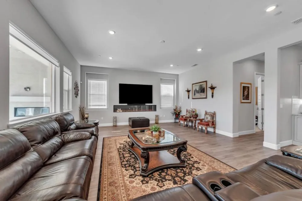 4785 Villa Verde Drive Folsom, CA 95630