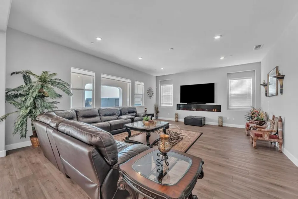 4785 Villa Verde Drive Folsom, CA 95630