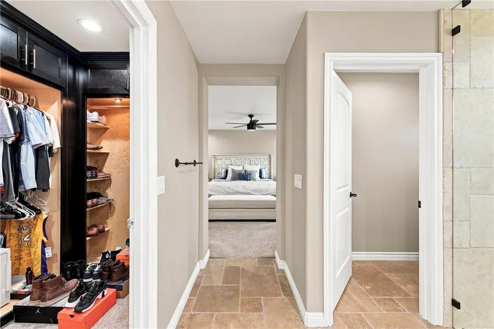 10215 Nielson Oak Hills, CA 92344