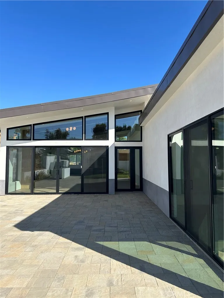 3279 Laurice Avenue Altadena, CA 91001
