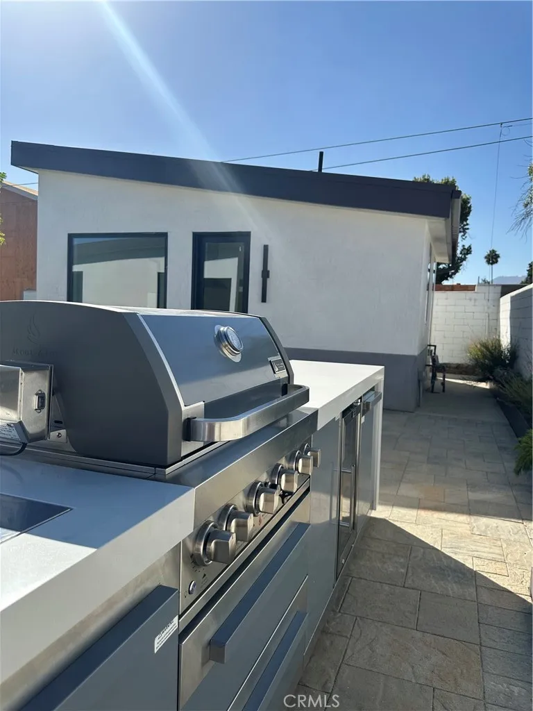 3279 Laurice Avenue Altadena, CA 91001