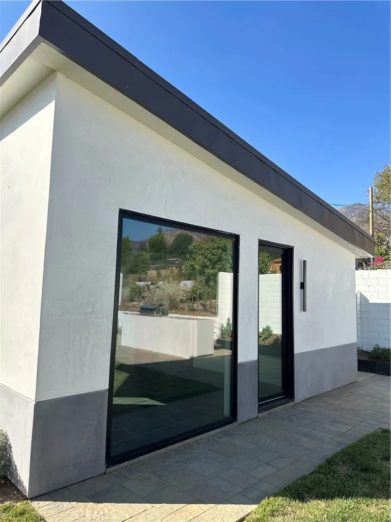 3279 Laurice Avenue Altadena, CA 91001