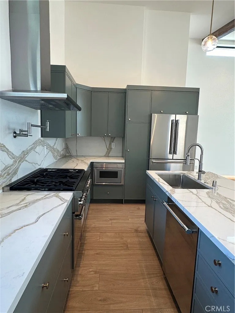 3279 Laurice Avenue Altadena, CA 91001