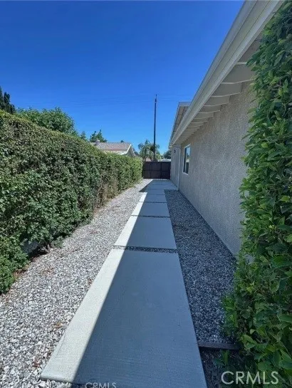 17223 Kingsbury Street Granada Hills, CA 91344
