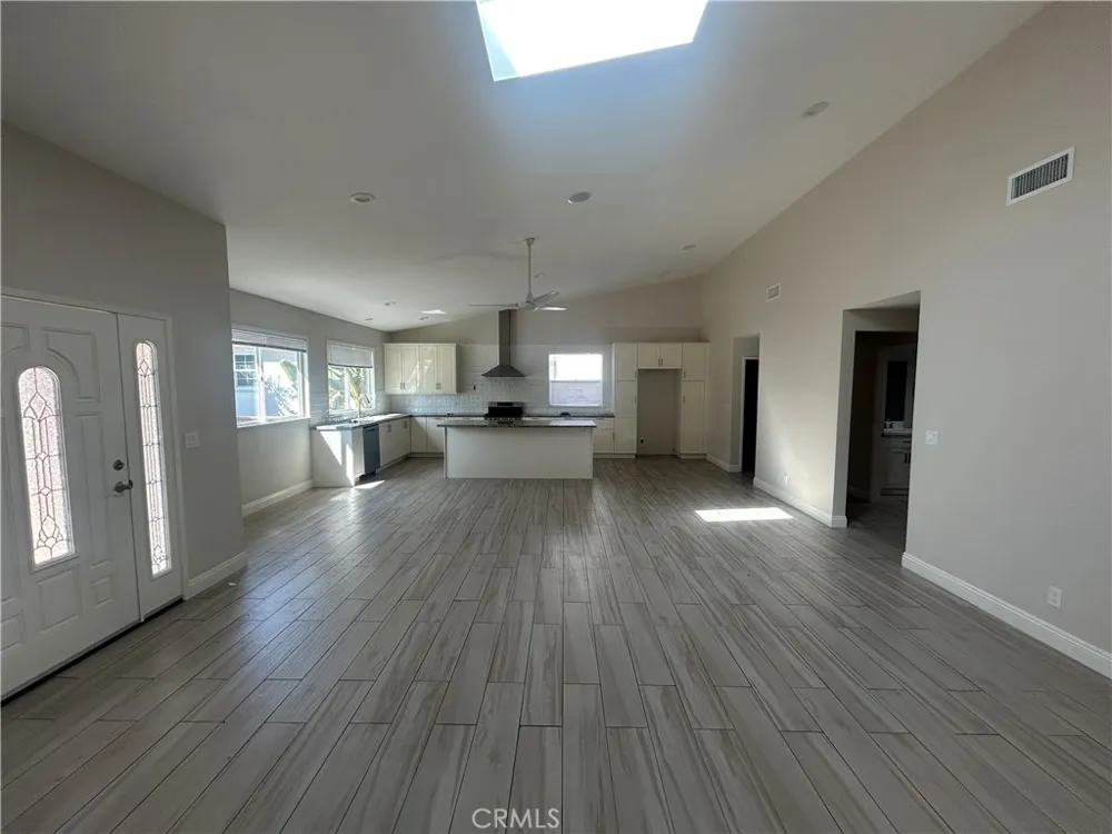 17223 Kingsbury Street Granada Hills, CA 91344