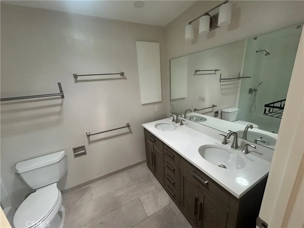 17223 Kingsbury Street Granada Hills, CA 91344