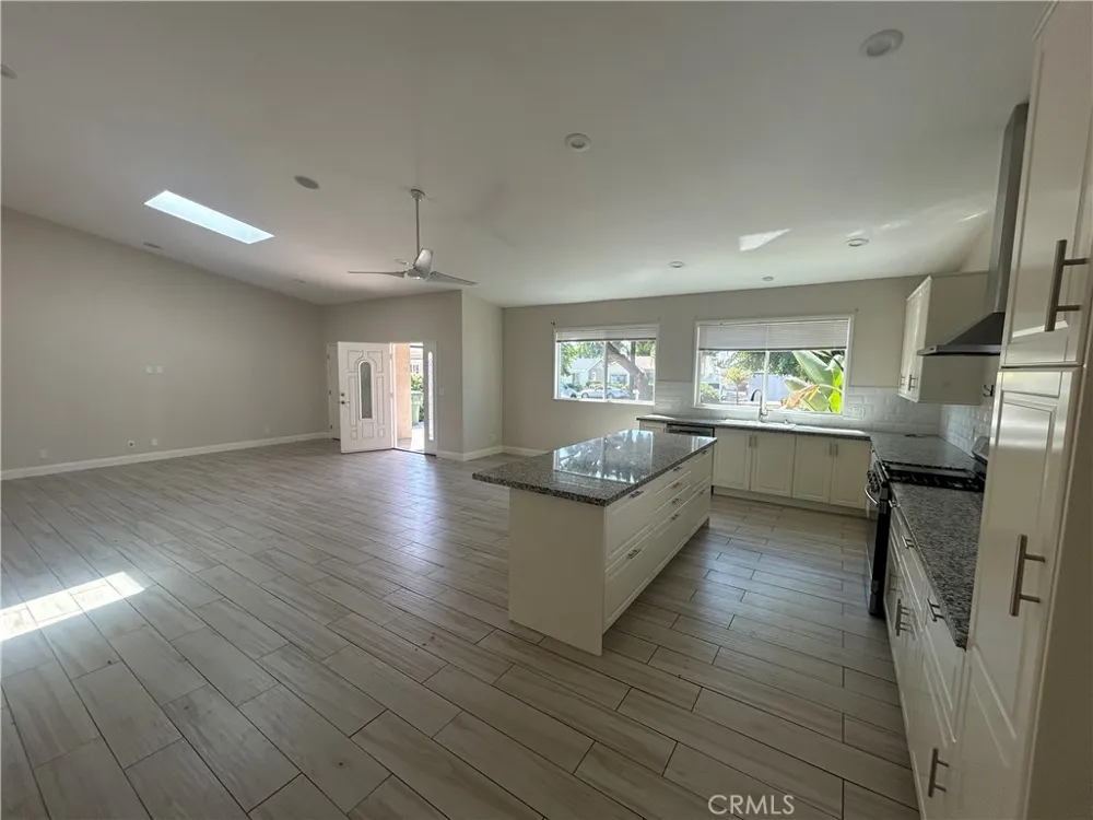 17223 Kingsbury Street Granada Hills, CA 91344