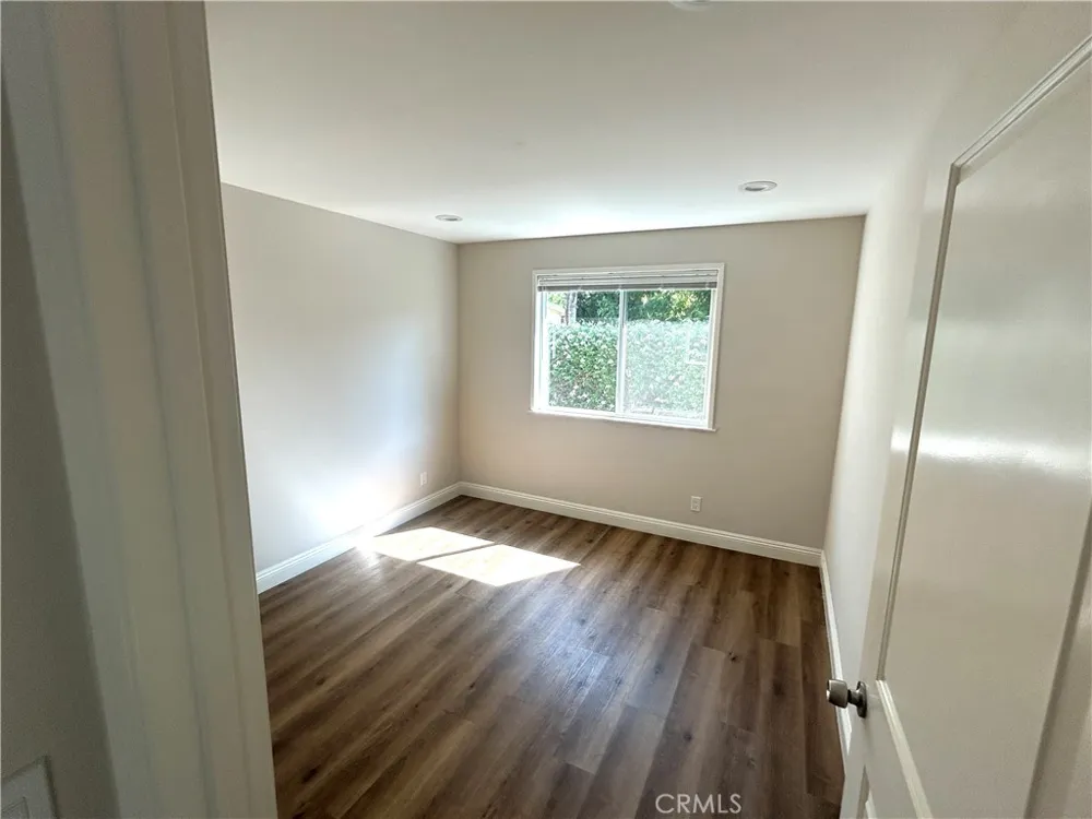 17223 Kingsbury Street Granada Hills, CA 91344
