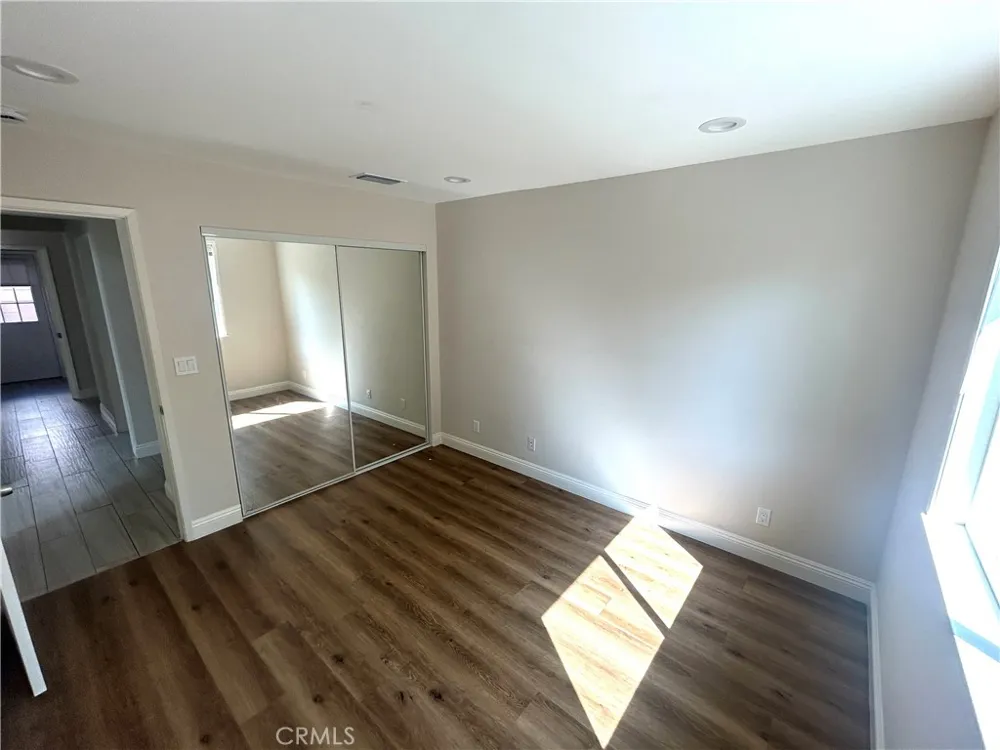 17223 Kingsbury Street Granada Hills, CA 91344