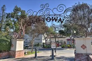 600 Pennsylvania Avenue #10 Los Gatos, CA 95030