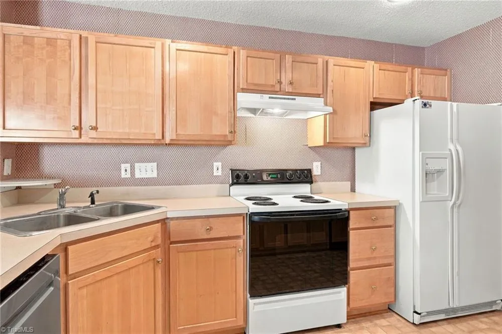 5038 Bartholomews Lane Greensboro, NC 27407