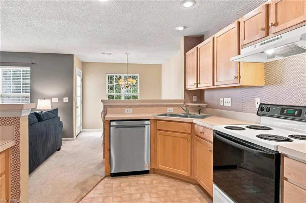 5038 Bartholomews Lane Greensboro, NC 27407