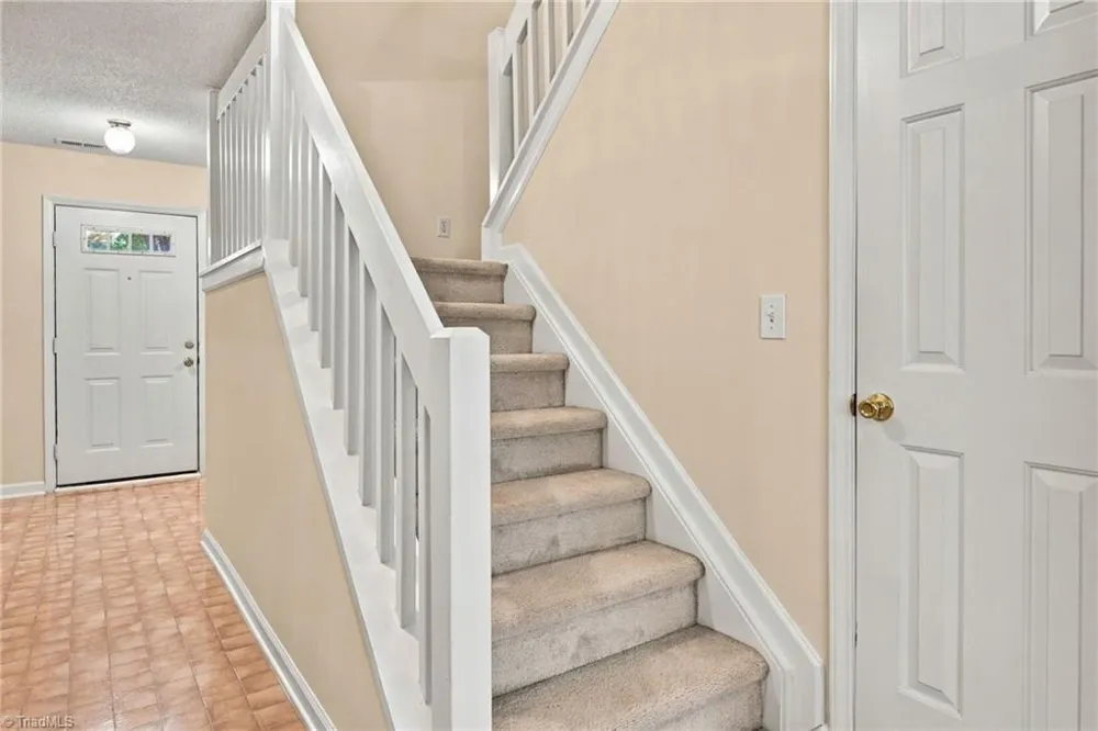 5038 Bartholomews Lane Greensboro, NC 27407