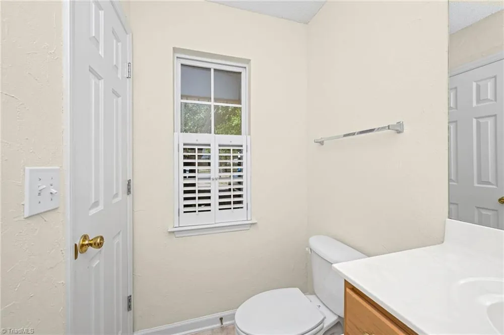 5038 Bartholomews Lane Greensboro, NC 27407