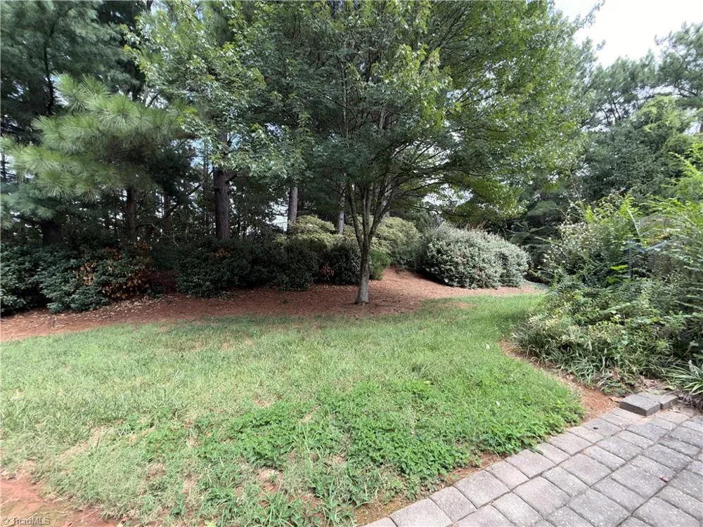 5038 Bartholomews Lane Greensboro, NC 27407