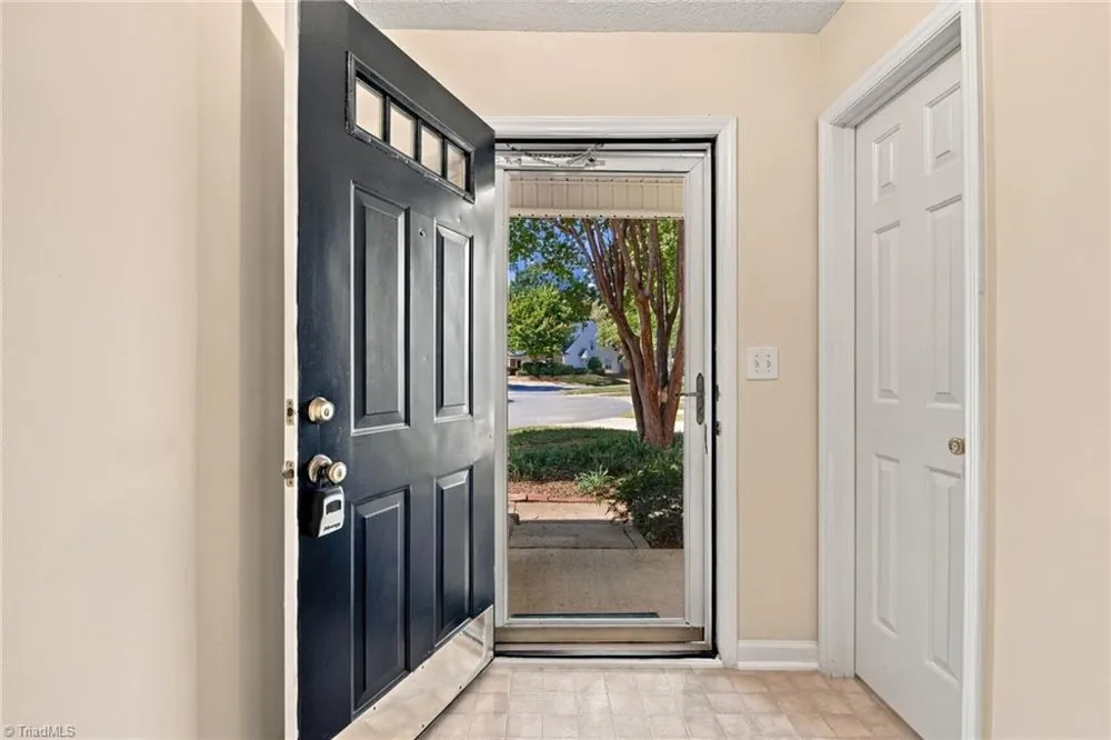 5038 Bartholomews Lane Greensboro, NC 27407