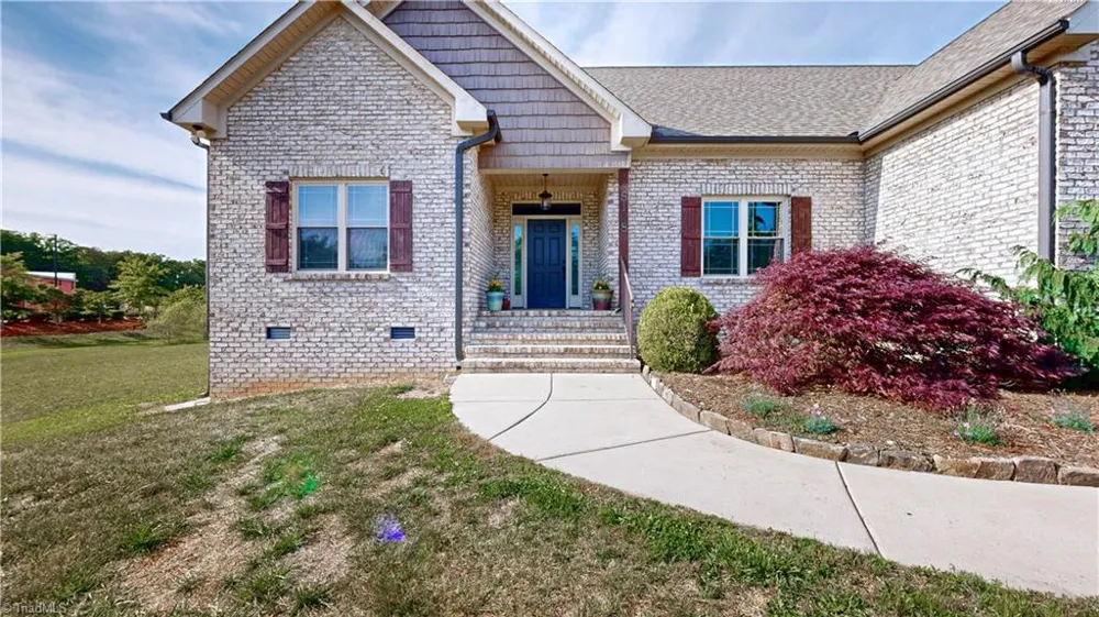 8128 BELEWS CREEK ROAD Stokesdale, NC 27357
