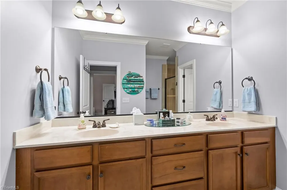 134 Ravensbourne Trace Stokesdale, NC 27357