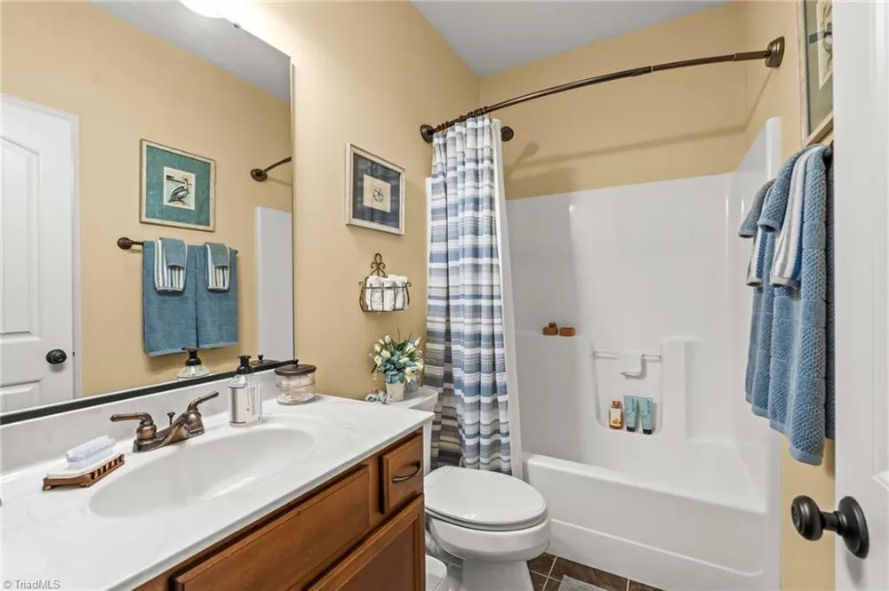 134 Ravensbourne Trace Stokesdale, NC 27357