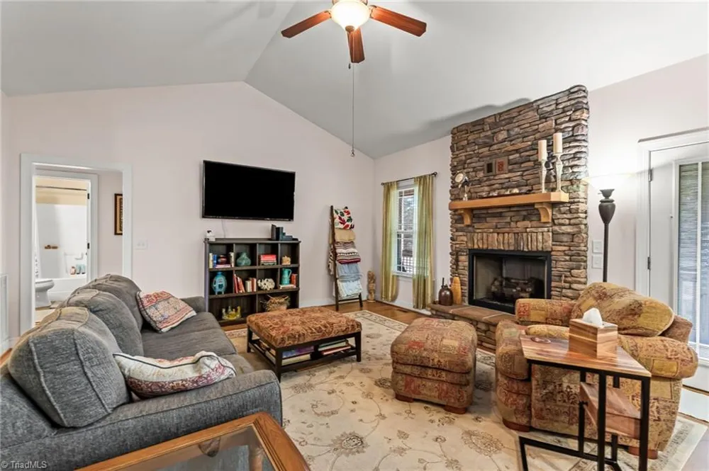 134 Ravensbourne Trace Stokesdale, NC 27357